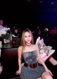 Leah small girl - Transsexual escort in Bangkok Photo 30 of 30