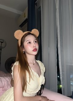 Leah small girl - Transsexual escort in Bangkok Photo 14 of 24