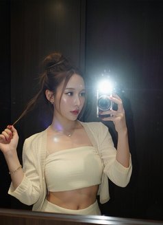 Leah small girl - Transsexual escort in Bangkok Photo 17 of 24