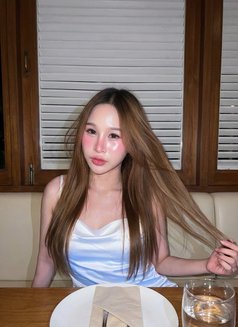 Leah small girl - Transsexual escort in Bangkok Photo 21 of 24