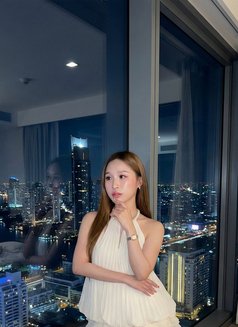 Leah small girl - Transsexual escort in Bangkok Photo 27 of 28