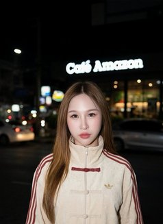 Leah small girl - Transsexual escort in Bangkok Photo 29 of 30