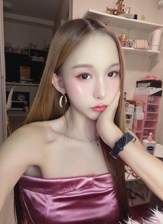 Leah small girl - Transsexual escort in Bangkok Photo 30 of 30