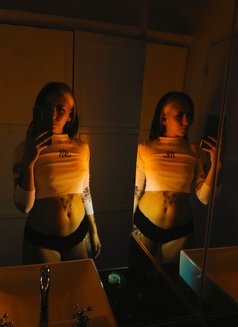 Leanne Bell - escort in London Photo 3 of 4