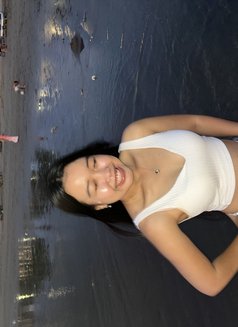 Leasha - escort in Bali Photo 6 of 8