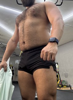 Leb Man - masseur in Beirut Photo 10 of 12