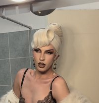 Lebanese Mistressلبنانية - Transsexual escort in Paris