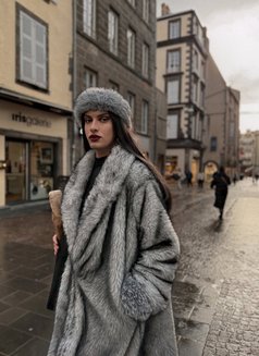 Lebanese Mistressلبنانية - Transsexual escort in Beirut Photo 5 of 6