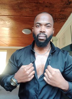 LEBO - Male escort in Pretoria Photo 7 of 8