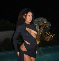 Lee. +91,63503,68648 - escort in Lucknow