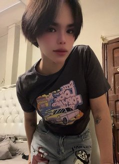 Lee - Transsexual escort in Riyadh Photo 5 of 5