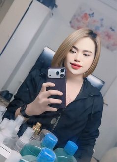 Lee - Transsexual escort in Riyadh Photo 6 of 6