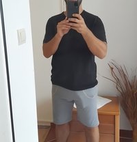 Lee - Male escort in Toulouse