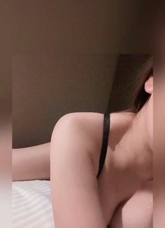 Bella - escort in Manila Photo 7 of 11