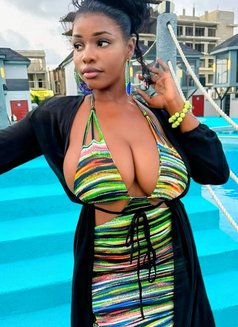 Lee - puta in Noida Photo 6 of 7