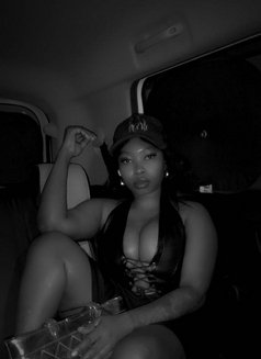 Lee - escort in Noida Photo 6 of 7