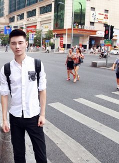 Lee - Male escort in Pattaya Photo 4 of 4