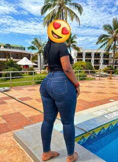 Lee - escort in Nairobi Photo 2 of 2