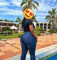Lee - escort in Nairobi