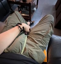 Leehuge - Male escort in Dubai
