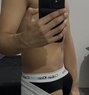 Leehuge - Acompañantes masculino in Dubai Photo 2 of 4