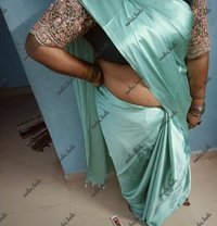 Leela Tamil Girl - puta in Chennai