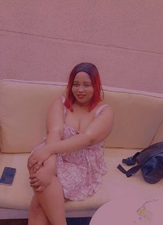 Leen - escort in Nairobi Photo 2 of 5
