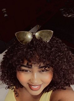Leen - escort in Nairobi Photo 3 of 5