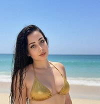 Leen - escort in Abu Dhabi Photo 2 of 6