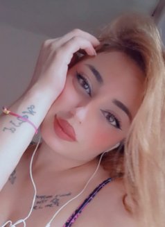Leen - escort in Beirut Photo 6 of 7