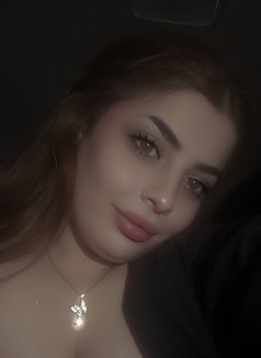 Leen Lovely - escort in Beirut Photo 3 of 5