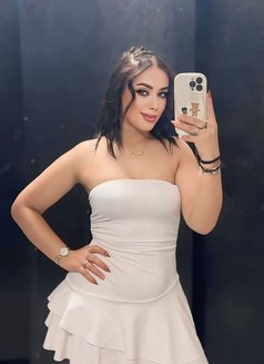 Leen - escort in Al Manama Photo 3 of 4