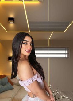 Leen - escort in Bangkok Photo 1 of 6