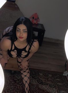 Leen - puta in Damascus Photo 15 of 17