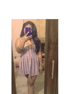 Leena - escort in New Delhi Photo 2 of 6