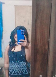 Leena - escort in New Delhi Photo 4 of 6