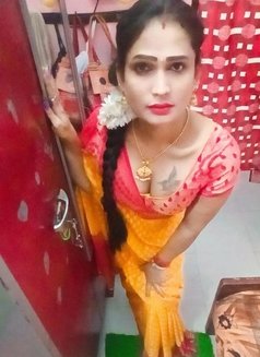 Leena - Transsexual escort agency in Chennai Photo 1 of 6