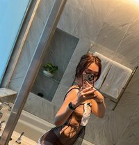 LEENA - PETITE GIRL - puta in Singapore