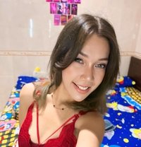 LEENA - PETITE GIRL - puta in Kuala Lumpur