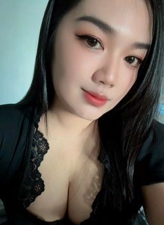 Leena - escort in Riyadh Photo 4 of 5