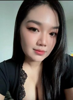 Leena - escort in Riyadh Photo 5 of 5