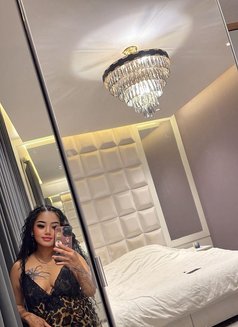 Leena - escort in Riyadh Photo 3 of 7