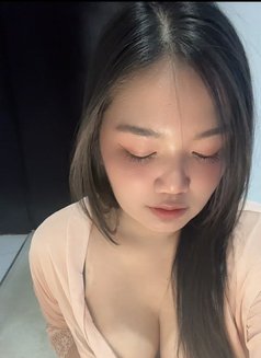 Leena - escort in Riyadh Photo 4 of 11