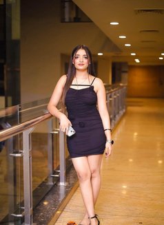 Leena Vyas - escort in New Delhi Photo 1 of 5