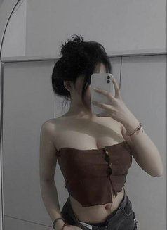 Leeya - escort in Seoul Photo 10 of 13