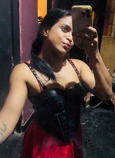 Leeza Sparkle - Transsexual escort in Colombo Photo 20 of 20