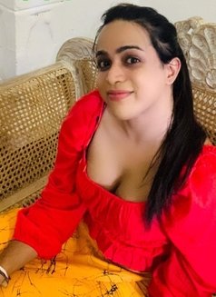 Leeza Sparkle - Transsexual escort in Colombo Photo 17 of 30