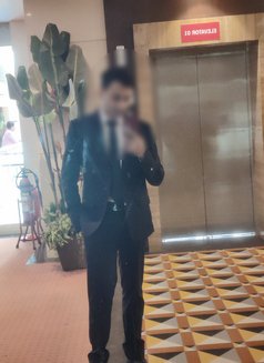 Legal Townboy - Male adult performer in Mumbai Photo 2 of 2