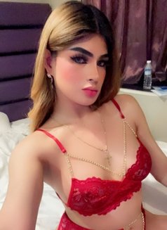 VERSATILE MORE ON TOP7'5 - Transsexual escort in Bangkok Photo 27 of 29