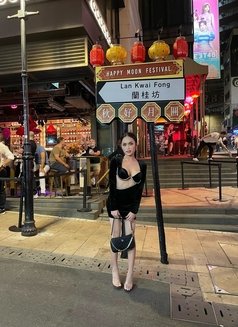 Functional Ts Can Cum Last 2 days! - Transsexual escort in Hong Kong Photo 6 of 17